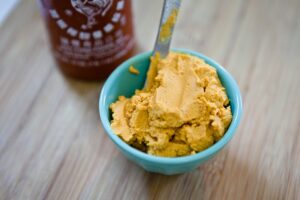 Sun-Dried Tomato Sriracha Hummus 