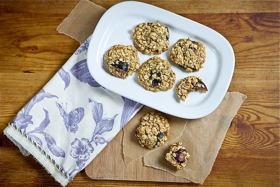 Cardamom Oatmeal Fig Cookies 