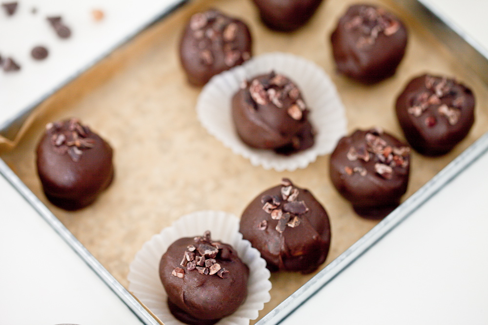 Chocolate Chickpea Truffles