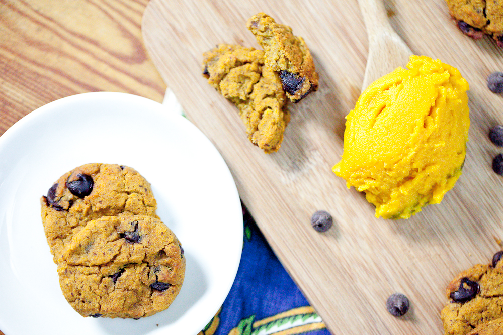 Flourless Pumpkin Chocolate Chip Cookies