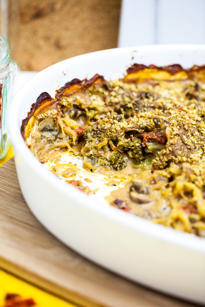 Cheesy Broccoli Spaghetti Squash Casserole 