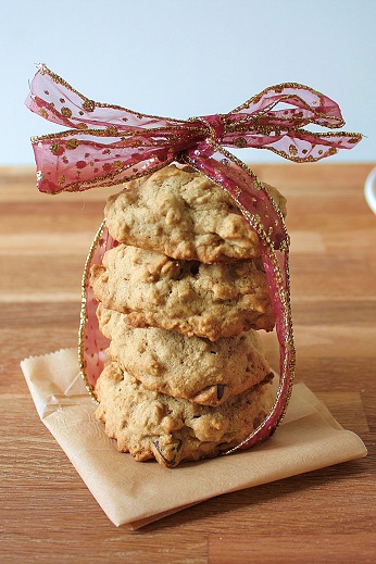 Caitlin's Applesauce Raisin Oatmeal Cookies