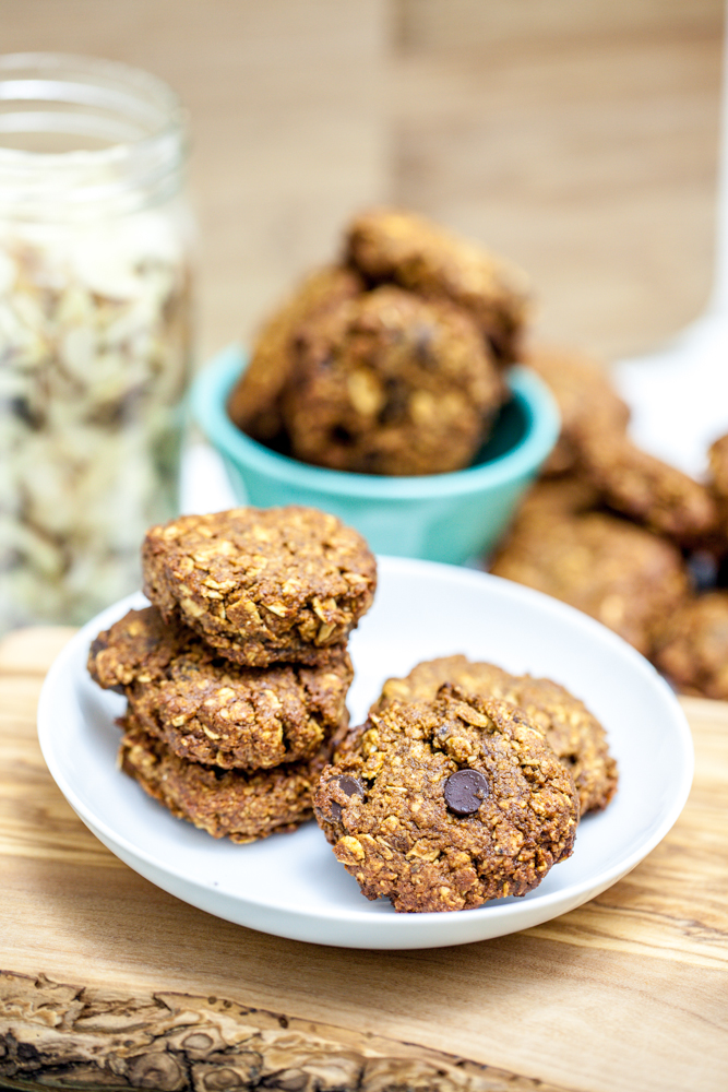 Chewy Apricot Almond Oatmeal Cookies