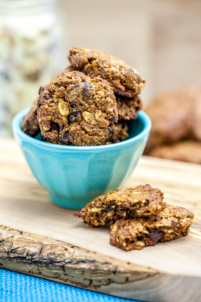 Chewy Apricot Almond Oatmeal Cookies