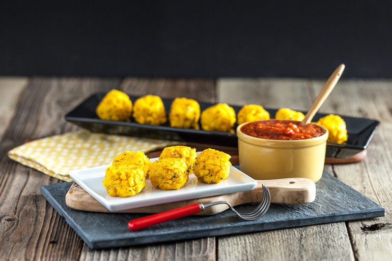 Polenta Cornballs with Spicy Marinara Sauce