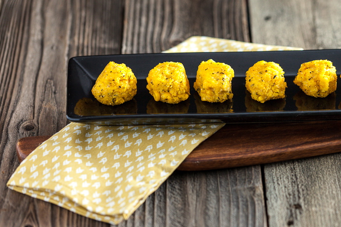 Polenta Cornballs with Spicy Marinara Sauce