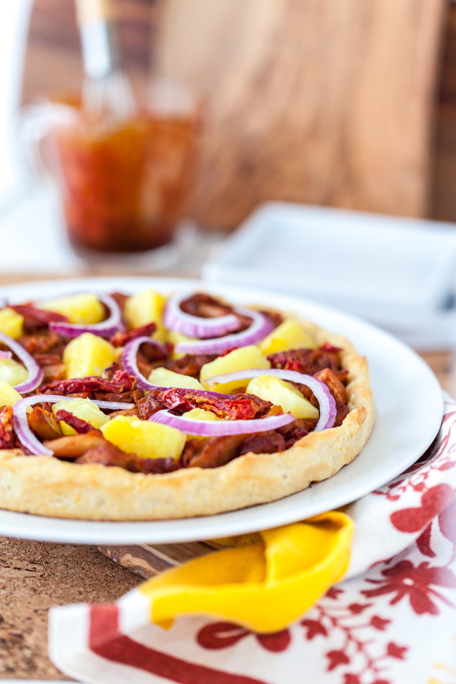 Hawaiian BBQ Jackfruit Pizza