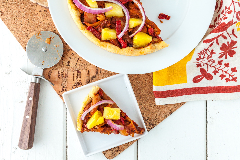 Hawaiian BBQ Jackfruit Pizza