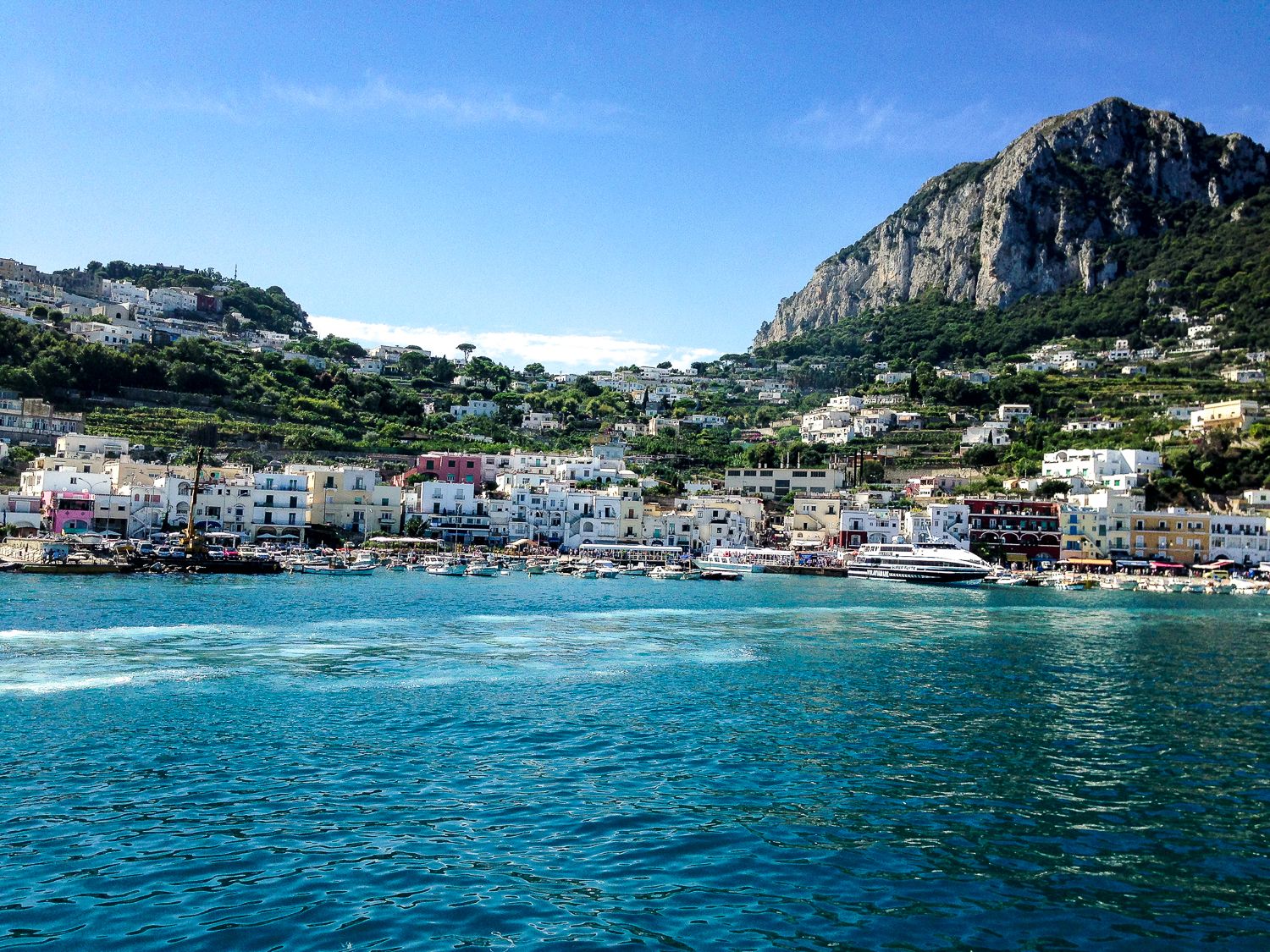 what airport do you fly into for capri italy