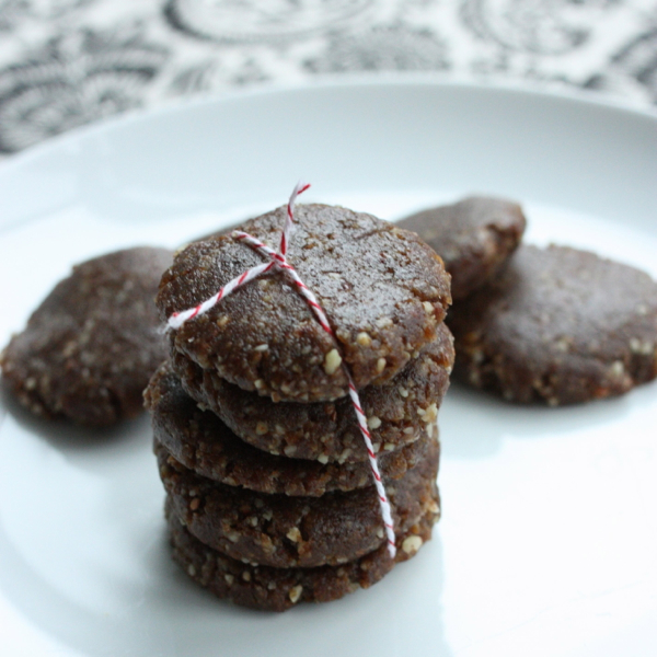 Gena's (Mostly) Raw, Vegan Gingerbread Cookies