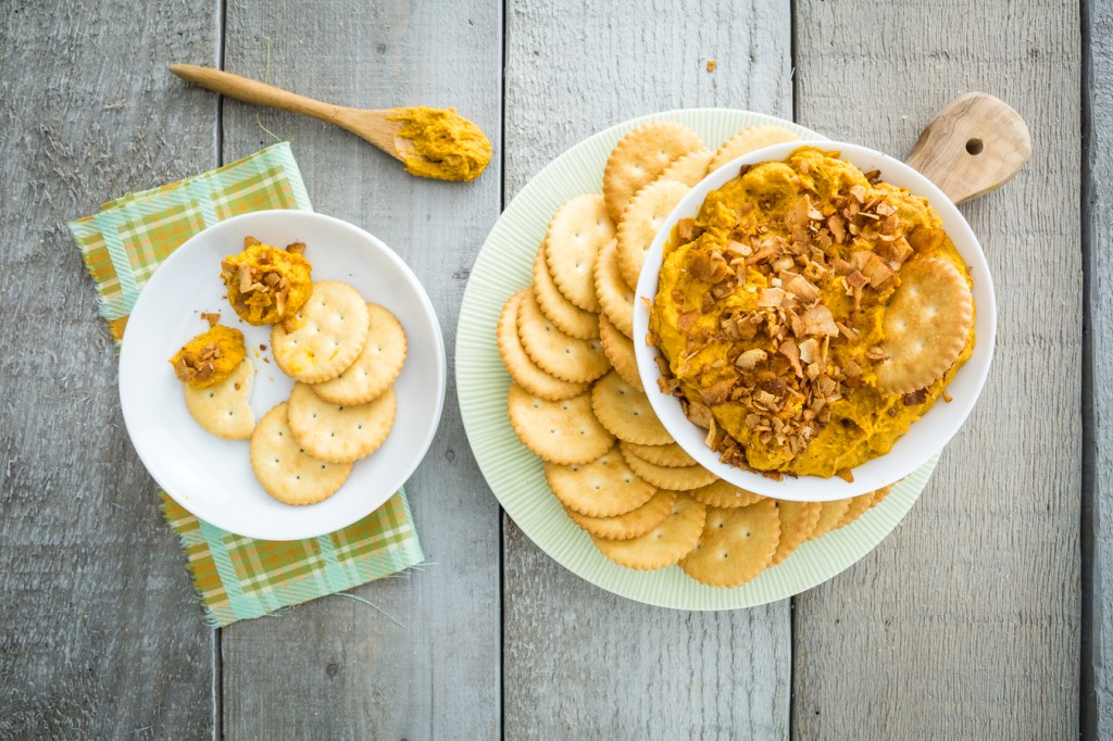 Vegan Cheddar Bacon Dip