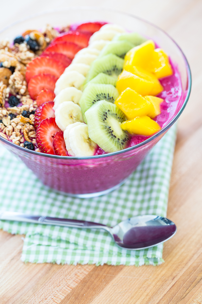 Dragon Fruit Smoothie Bowl