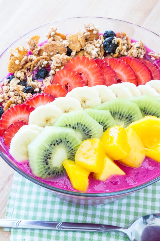 Dragon Fruit Smoothie Bowl   The NuNatural Giveaway Winners