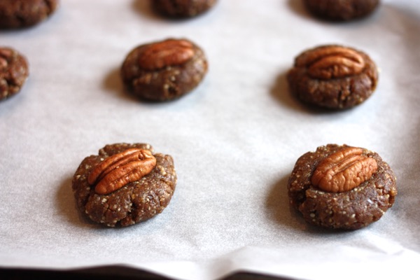 Gena's Raw Pecan Sandies