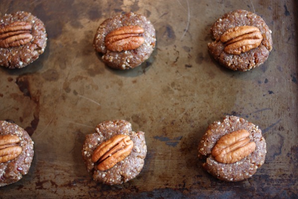 Gena's Raw Pecan Sandies