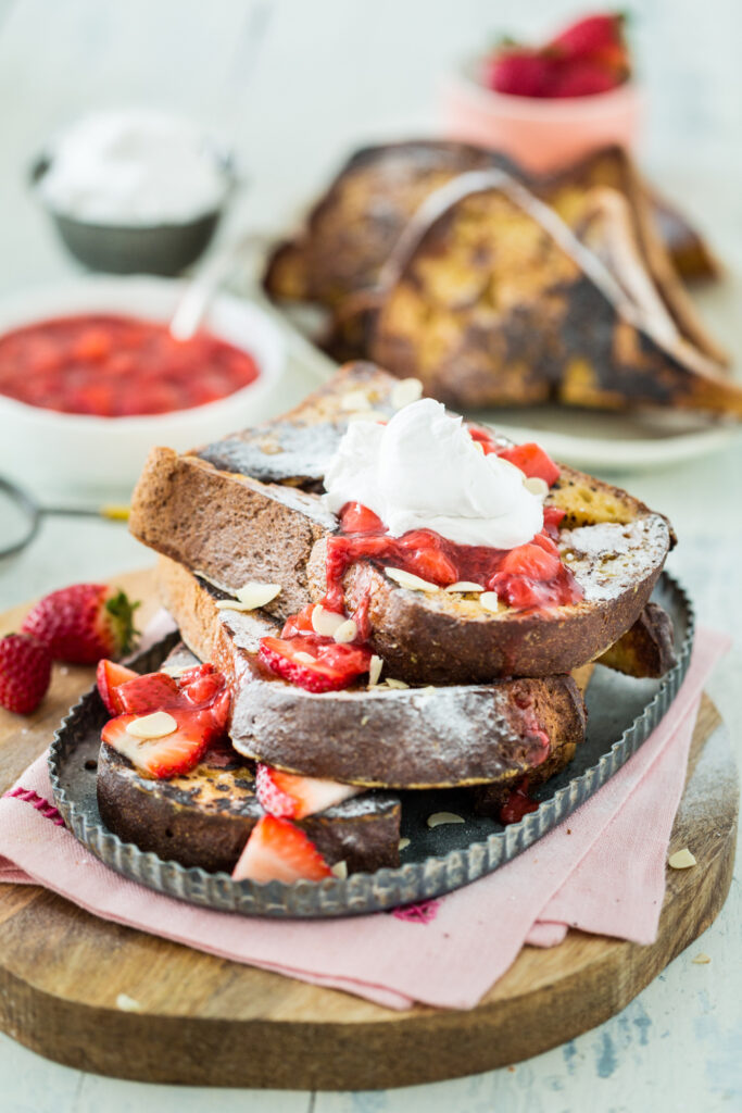 Vanilla French Toast with Strawberry Sauce