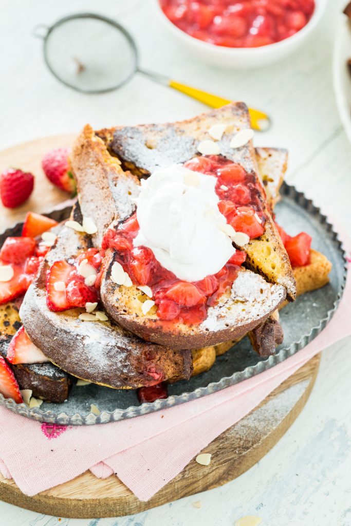 Vanilla French Toast with Strawberry Sauce