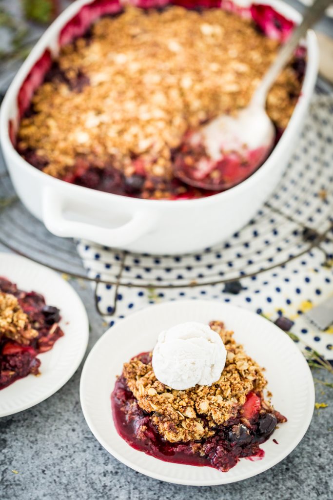 Lemon-Thyme Berry Crisp