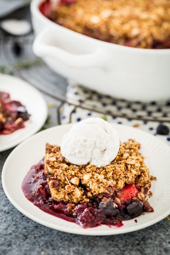 Lemon-Thyme Berry Crisp